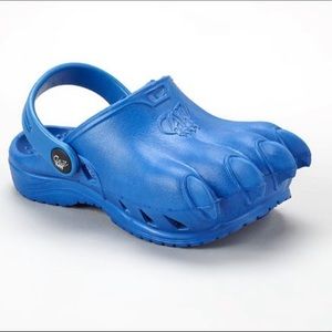 NWOT Clawz Blue Classic Slip On Shoe Size 7